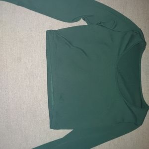 Green ribbed long sleeve crop top